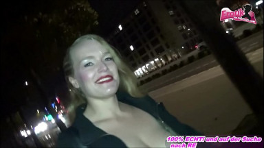 SPAZIERGANG MIT SPERMA IM GESICHT - DEUTSCHE FACIAL PUBLIC