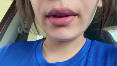 AWESOME SPITTING MOUTH LATINA