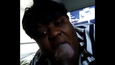 Bbw wife giving me some good ass head