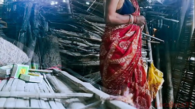 Bhabhi ki chupke se chudai outdoor fuck local bhabhi ( Official Video By Localsex31)