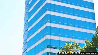 Brazzers - Big Butts Like It Big - Anal Coverage scene starring Nyomi Banxx & James Deen