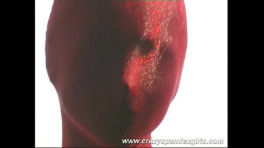 SPandex brunette squizing tits