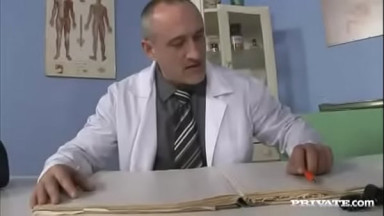 Jennifer Visits Her Doctor for a Fingering an Ass Fucking and a Facial