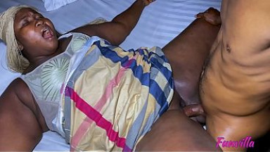 Fucking my thick pussy neighbors wife when he&rsquo;s away