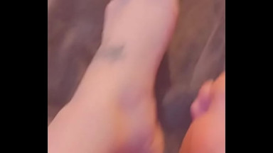 Feet play