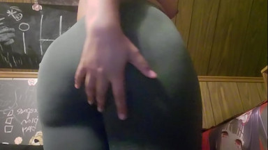 Jiggling My Thick Ass and Thighs in the Camera After Stepping Out of Tight Leggings Clinging to Cellulite