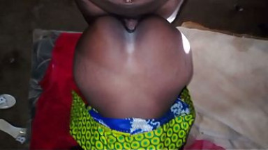 Il lui a &eacute;cart&eacute; les jambes si grand que sa belle-fille s'est fait d&eacute;molir.