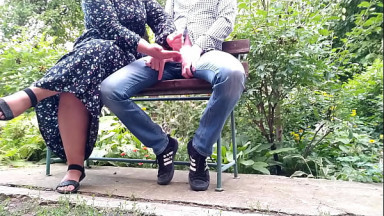 Handjob outdoors in the park with my mother-in-law turned into a magnificent powerful cumshot